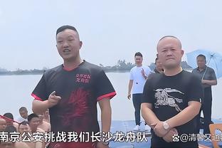 世界杯夺冠功不可没，阿媒晒马丁内斯海报：感谢你帮我们拿到冠军